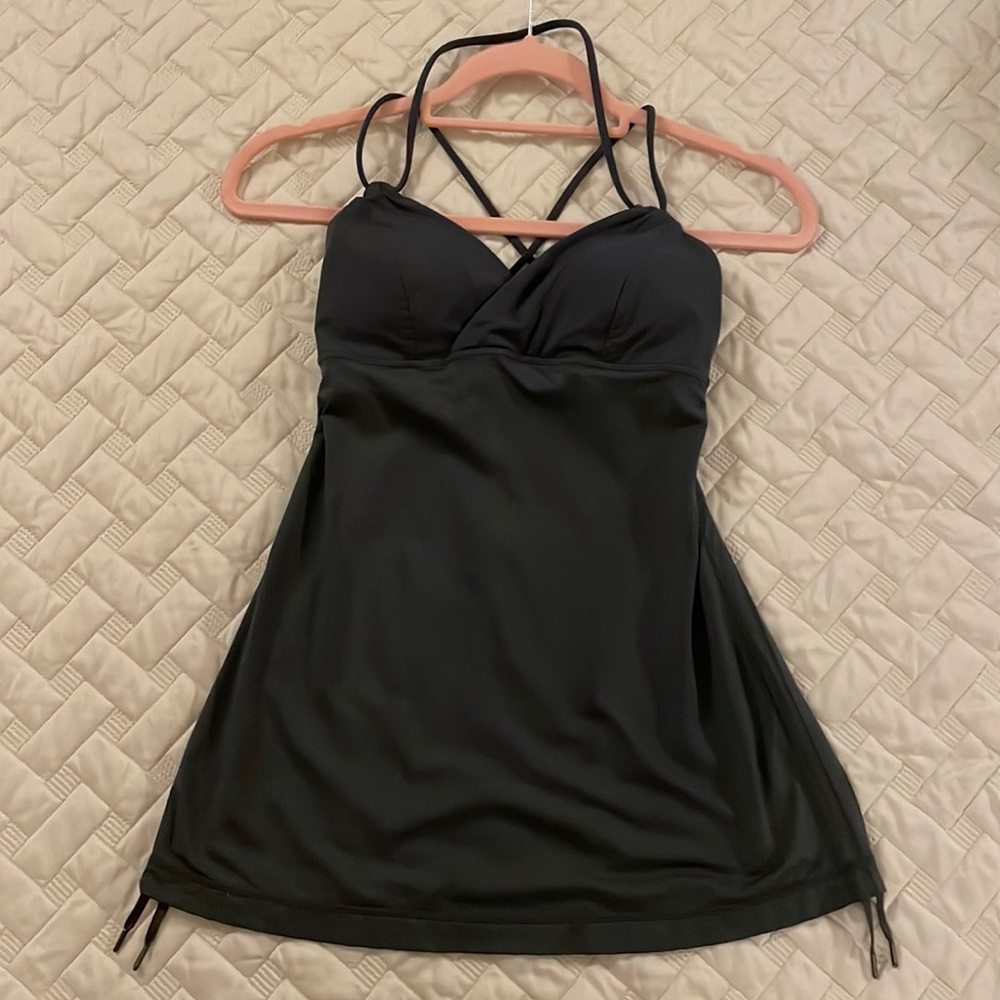Lululemon top 6